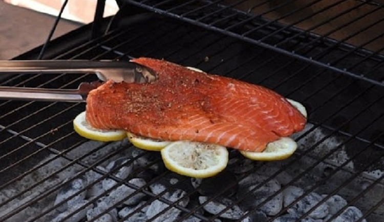 grillet-fisk-paa-citron